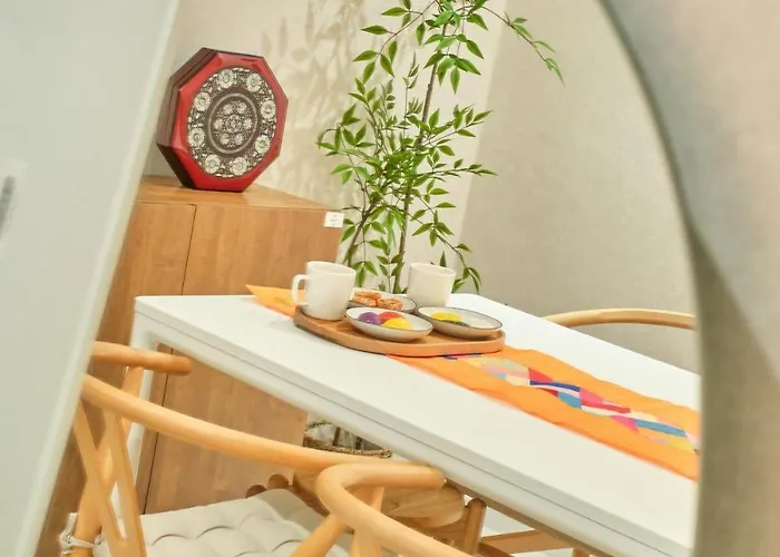 Loraㅣurban Hanok Stayㅣ4queen Bedsㅣsleeps 8 *