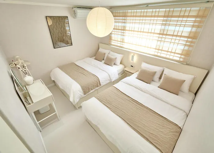 Loraㅣurban Hanok Stayㅣ4queen Bedsㅣsleeps 8 Apartment *
