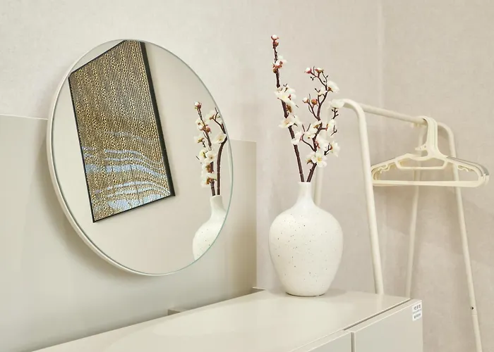 Loraㅣurban Hanok Stayㅣ4queen Bedsㅣsleeps 8