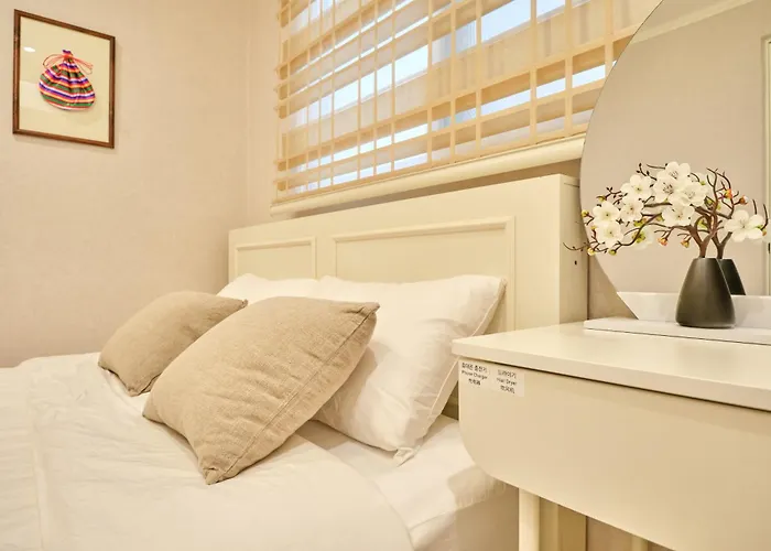 Loraㅣurban Hanok Stayㅣ4queen Bedsㅣsleeps 8 *