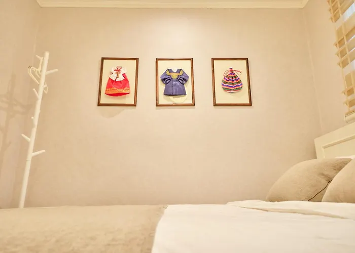 Loraㅣurban Hanok Stayㅣ4queen Bedsㅣsleeps 8 Apartment