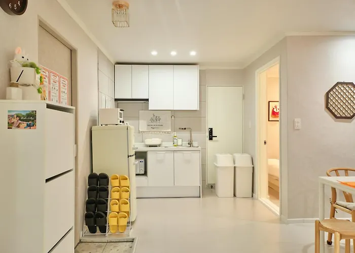 Loraㅣurban Hanok Stayㅣ4queen Bedsㅣsleeps 8 Apartment *